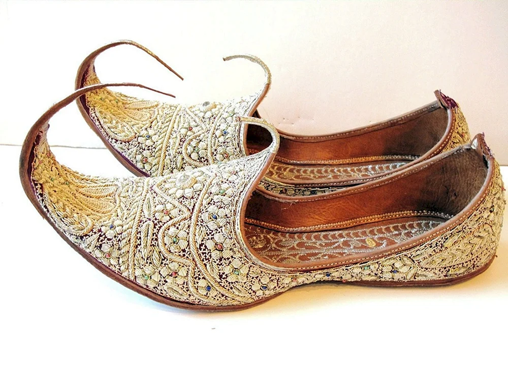 Индийская обувь джутти