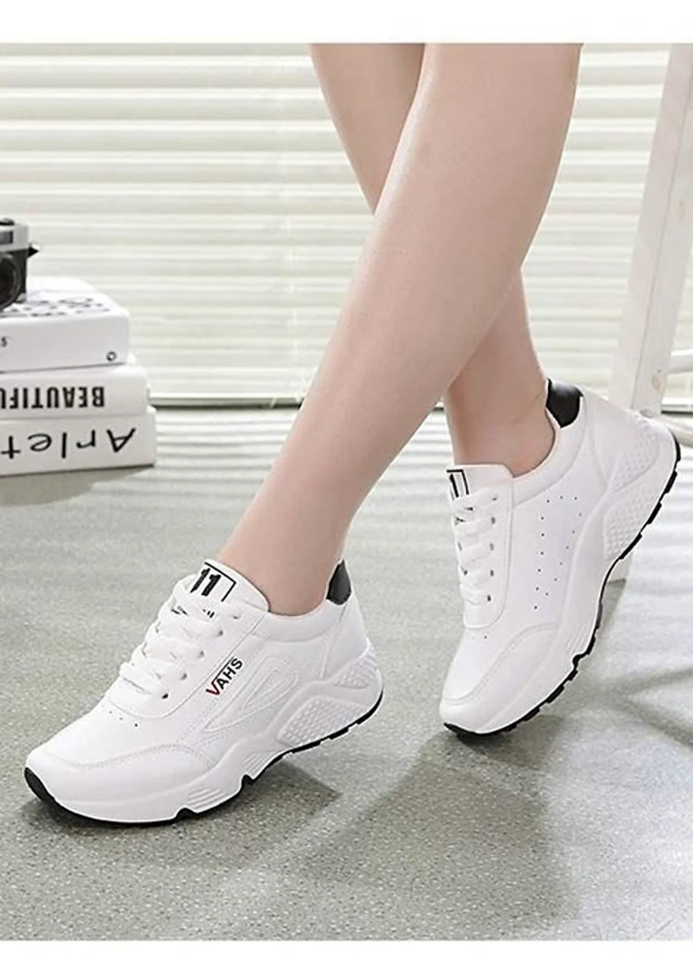 Корейская обувь кроссовки белые