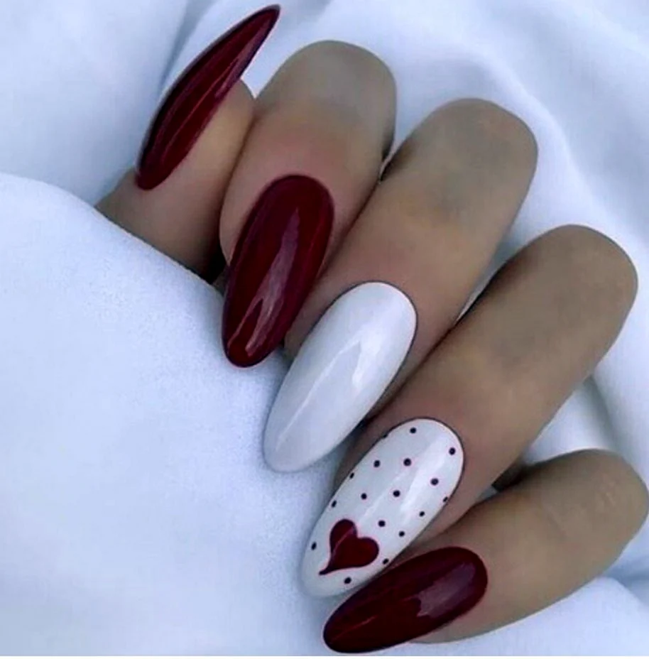 Маникюр на миндальные ногти красный с белым