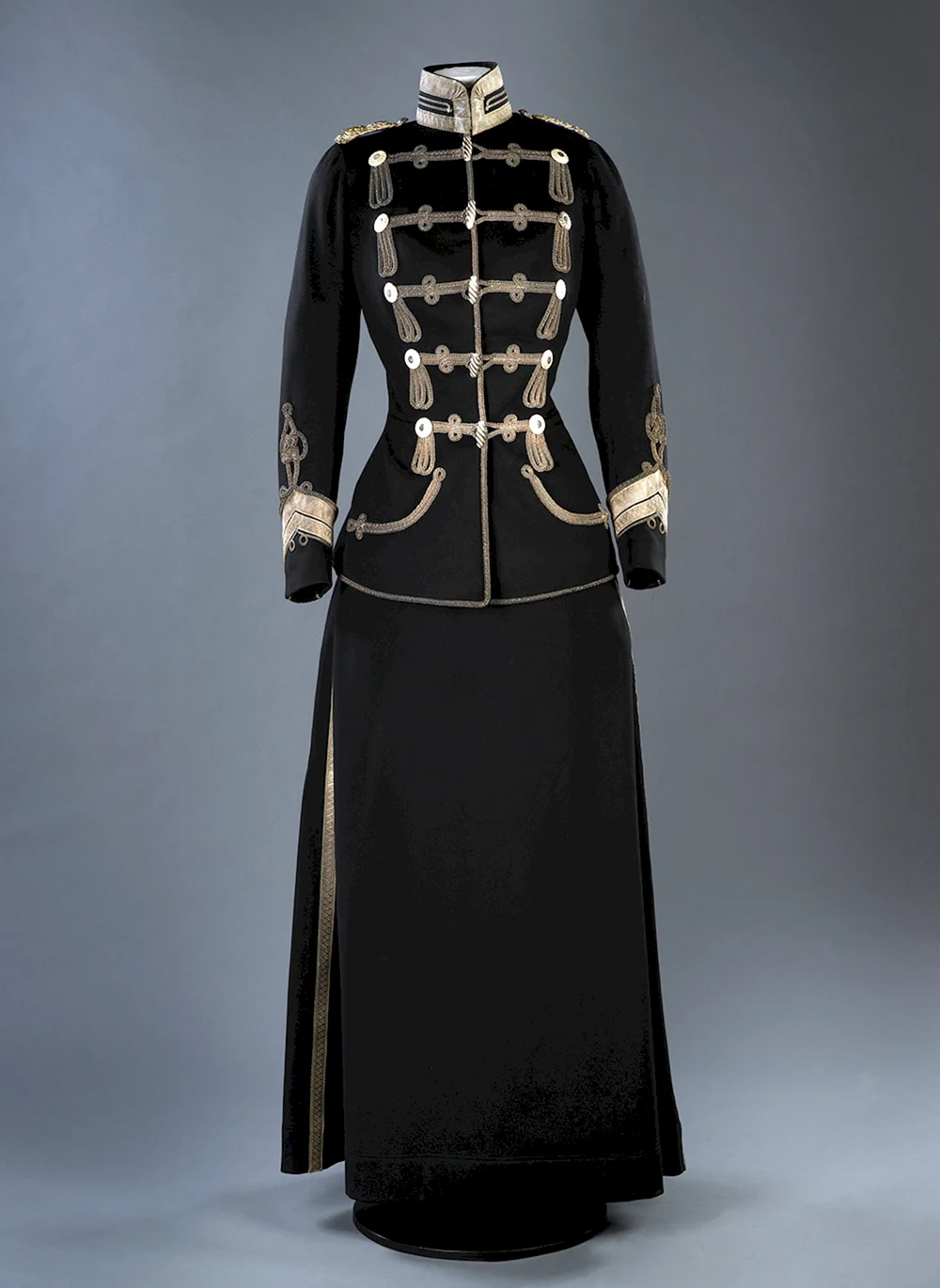 Мундирное платье Пруссия Виктория Луиза Прусская