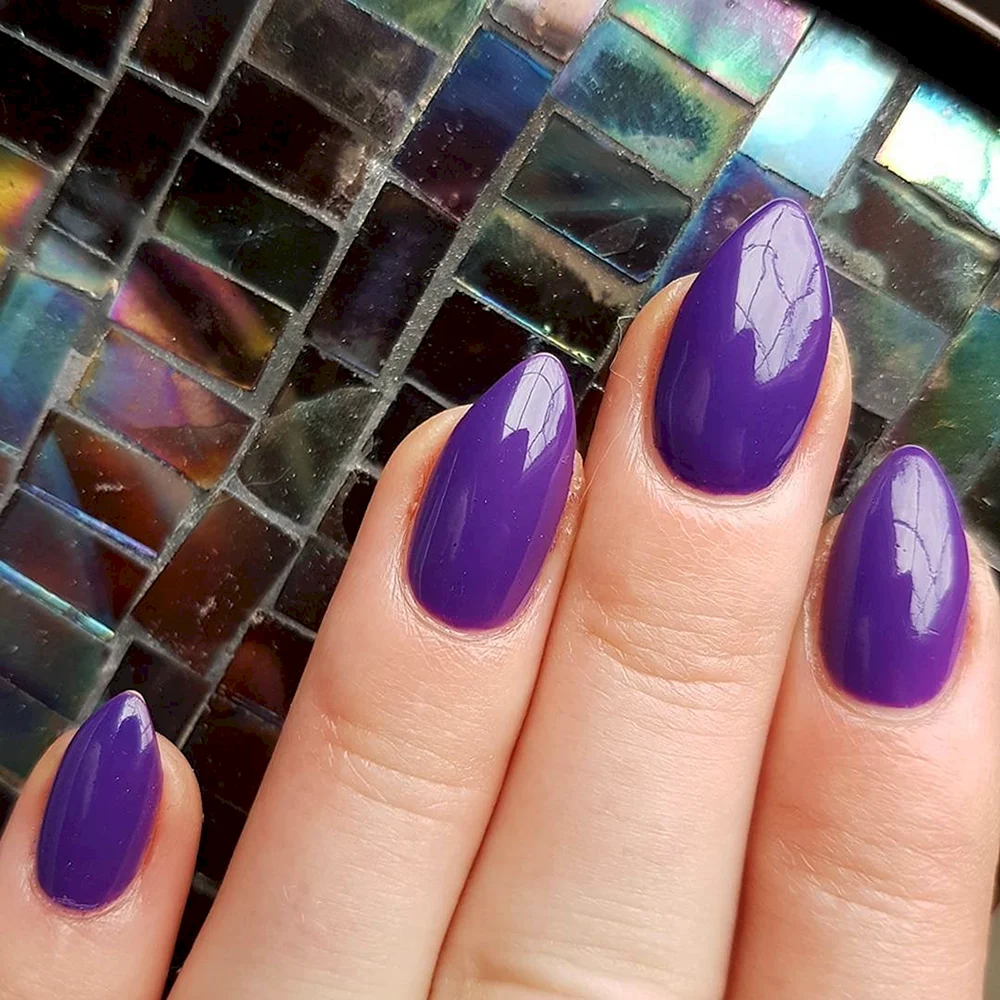 Наращивание ногтей фиолетовый