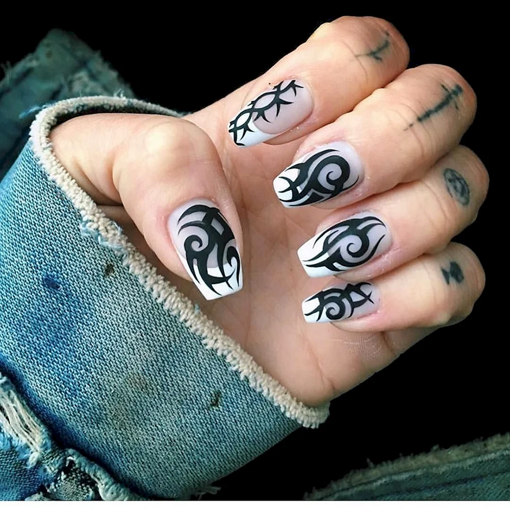Ногти в стиле тату