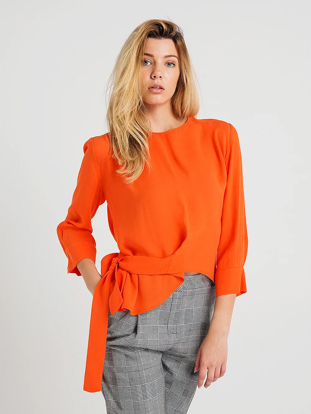 Оранжевая блуза