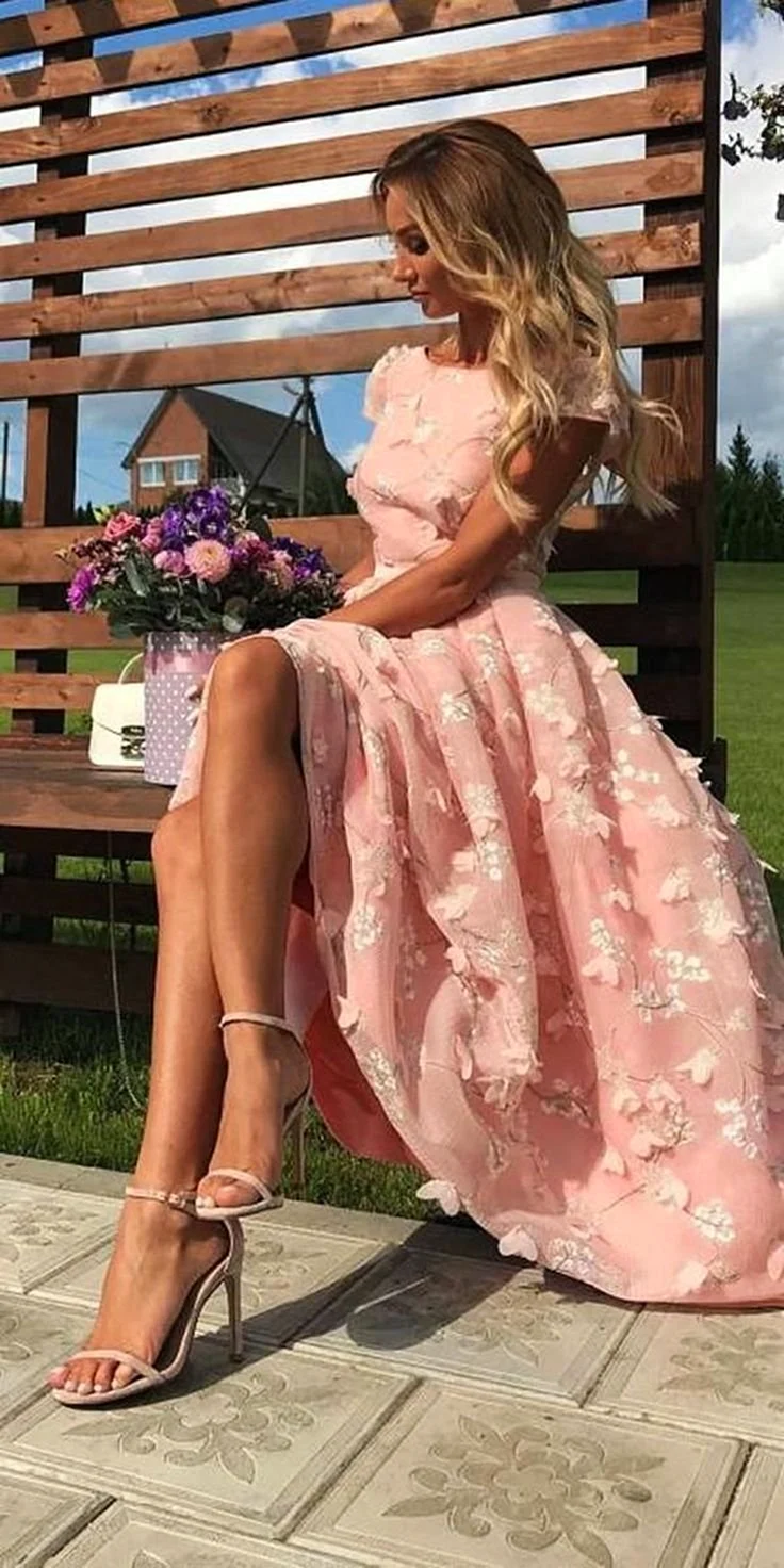 Платья на свадьбу для гостей летом